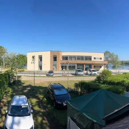 Vizparti Olle Apartment Tiszafured